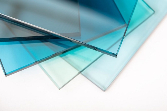Sheets of Factory manufacturing tempered clear float glass panels cut to size Sheets of Factory manufacturing tempered clear float glass panels cut to size